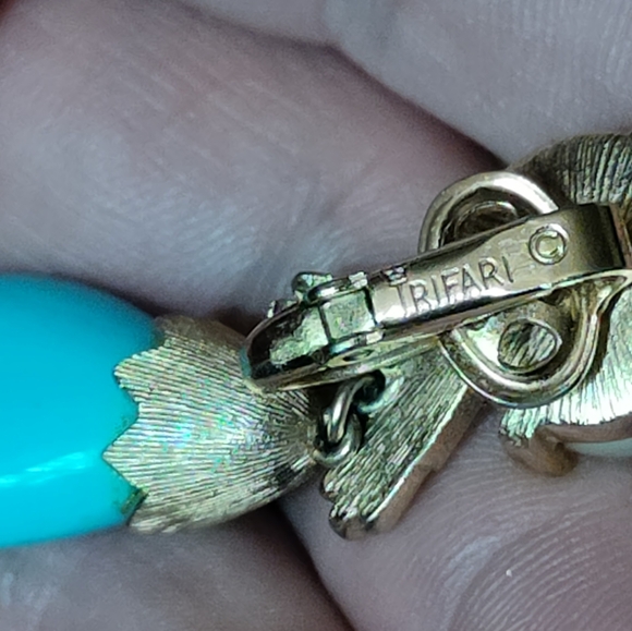 ❤️ SOLD!!! Trifari Jewelry Lot - Picture 8 of 10